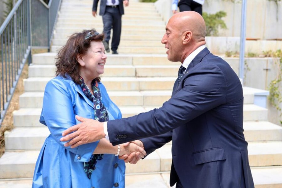 Haradinaj pret në takim Karen Pierce, të dërguarën e posaçme të Mbretërisë së Bashkuar për Ballkanin