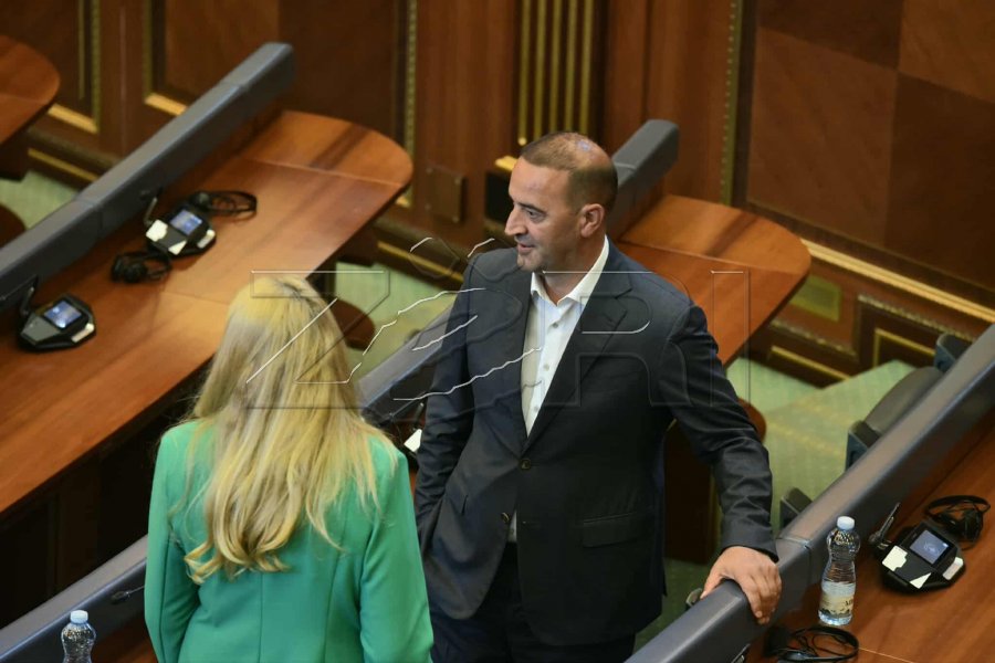 Haradinaj: Kurti po e mban me vetëdije peng Kuvendin