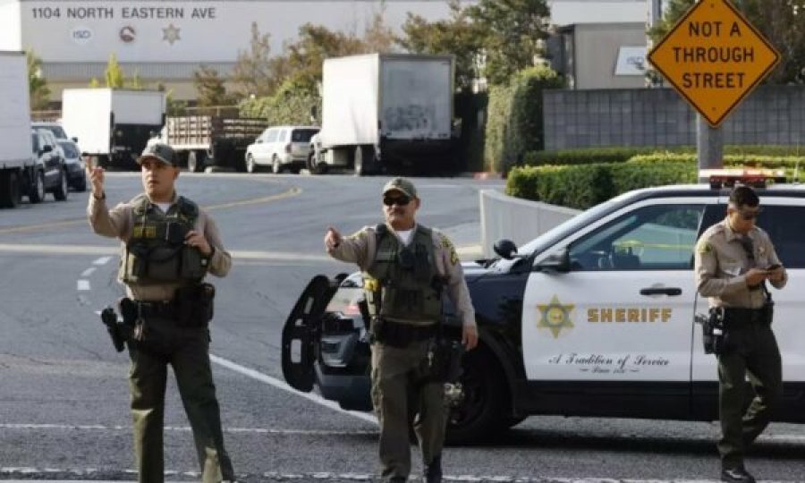 Alarm në Los Angeles  vdesin tre policë  shpërthimi shkatërron qendrën e stërvitjes