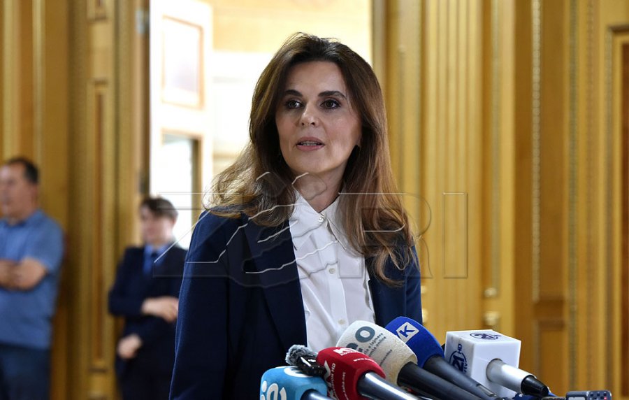 Çitaku për pasojat e ngërçit: Tash gjashtë muaj s’flasim për pensionistët, mësuesit, policët, ushtarët, mjekët