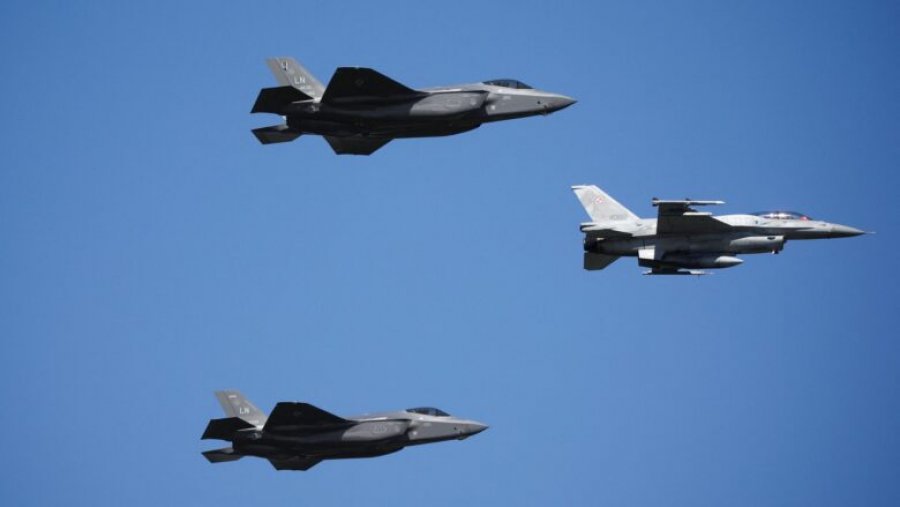 NATO-ja ngre në ajër aeroplanët luftarakë supersonikë, mes sulmeve masive ruse në Ukrainë