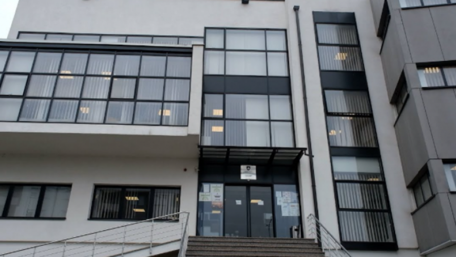 Grabitja me armë në Rahovec, Prokuroria ngrit aktakuzë ndaj dy personave