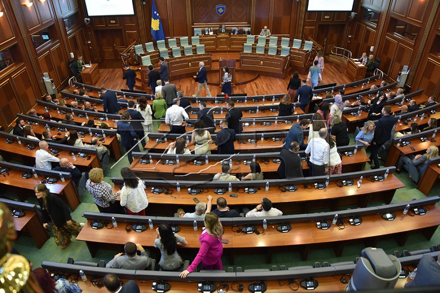 Matoshi: Kurti nuk e ka ndërmend krijimin e institucioneve