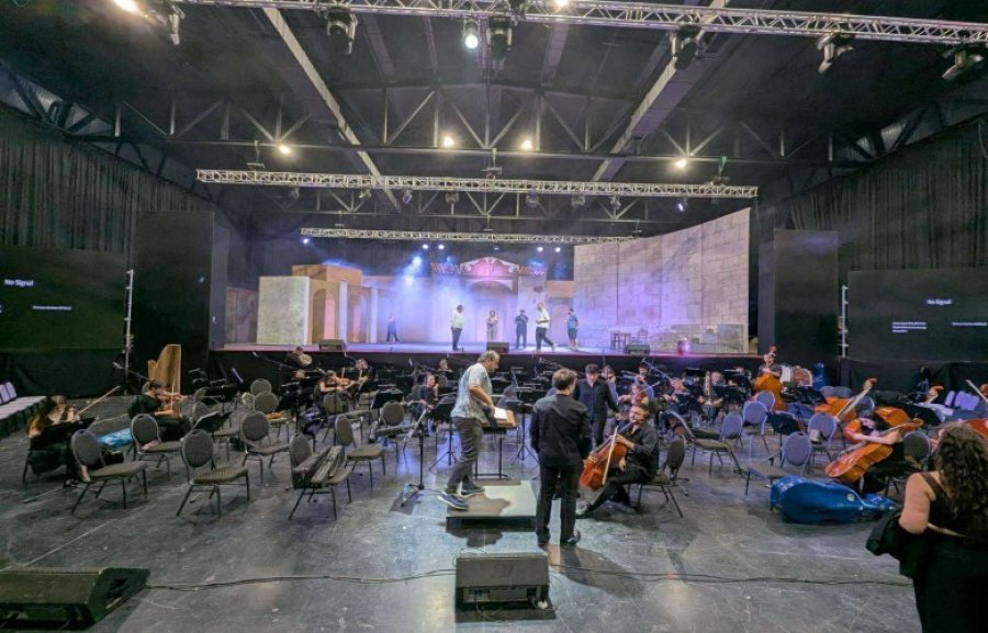 Sonte premiera operistike e “Carmen”, në skenë ngjitet Vikena Kamenica