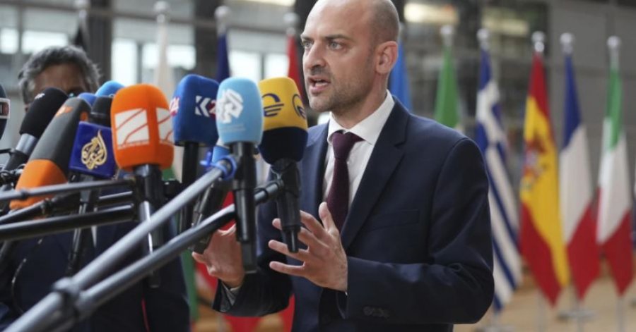 Franca njofton një tjetër paketë sanksionesh kundër Rusisë