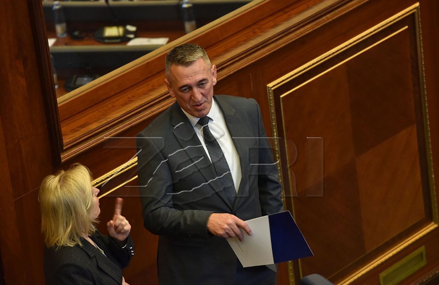 Rashiq: Besoj shumë që Limaj do ta pranojë ofertën e Kurtit