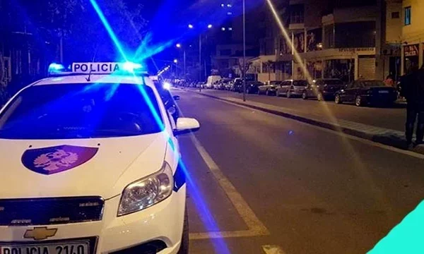 Plagoset me thikë një 27-vjeçar në Vlorë