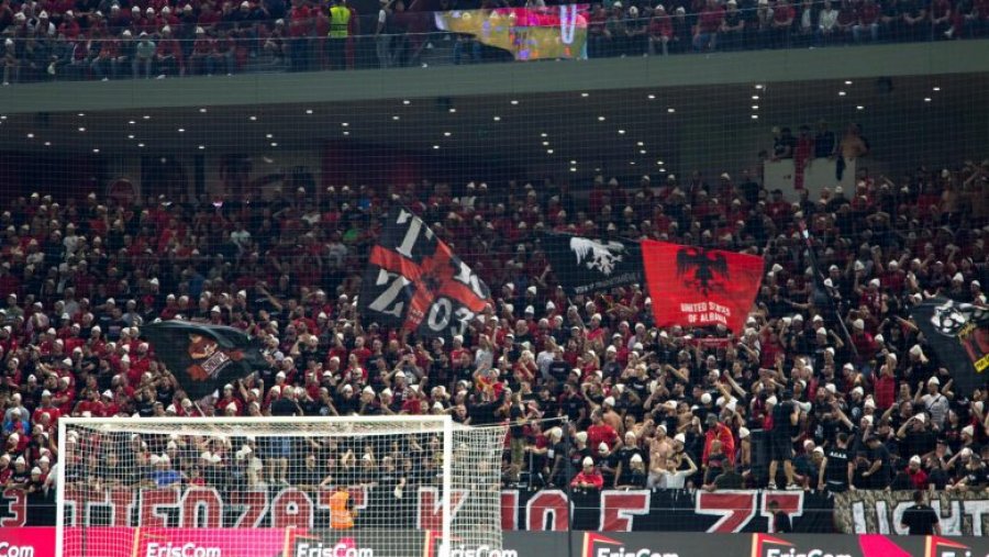 Tifozat Kuq e Zi reagojnë pas dënimit të madh ndaj FSHF-së për ndeshjen me Serbinë