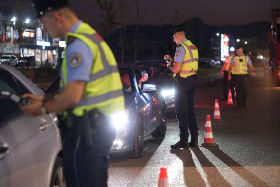 Gjobiten 63 shoferë në Gjakovë, vozitën nën ndikimin e alkoolit