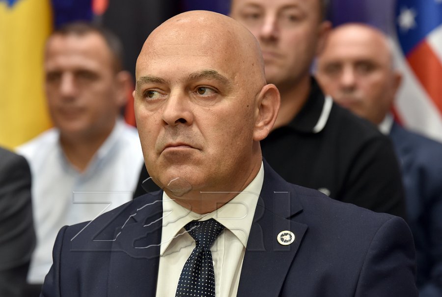 Arrestimi i katër zyrtarëve të komunës së Gjakovës, Gjini: Prokuroria të sqarojë për çfarë po akuzohen ata