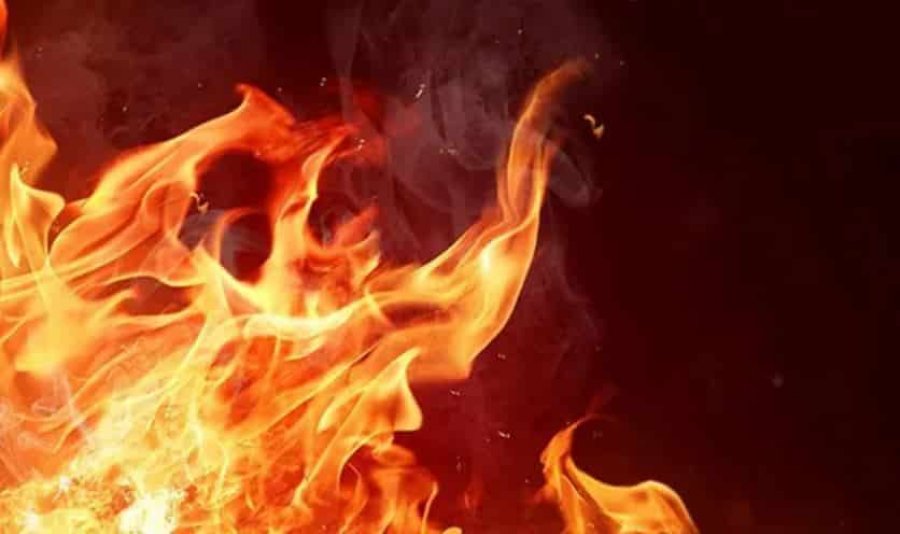 Zjarri përfshin disa objekte përgjatë magjistrales Kaçanik–Ferizaj