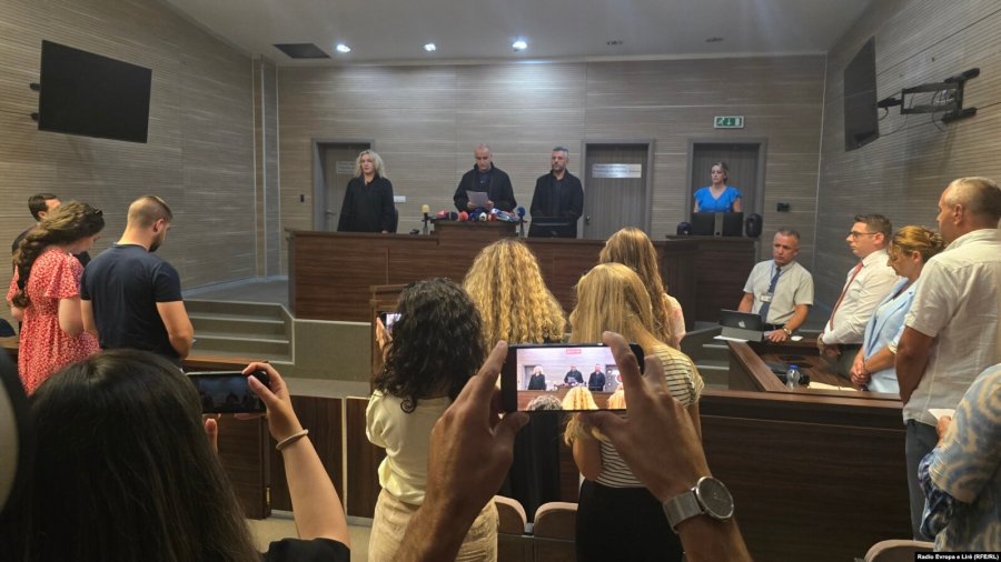 Dënohen tre të akuzuar me 12 vjet burgim gjithsej për sulmin ndaj KQZ-së në veri