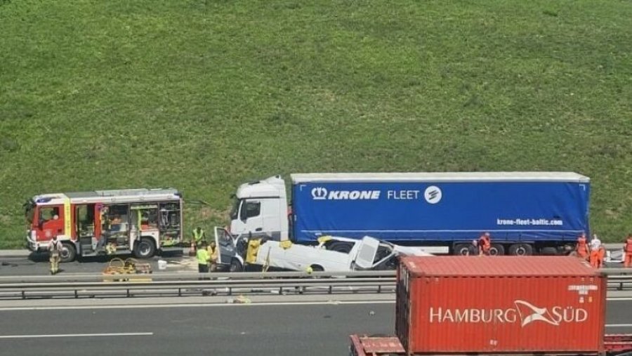 Aksident i rëndë në autostradën Maribor - Lubjanë, raportohet për pesë të vdekur