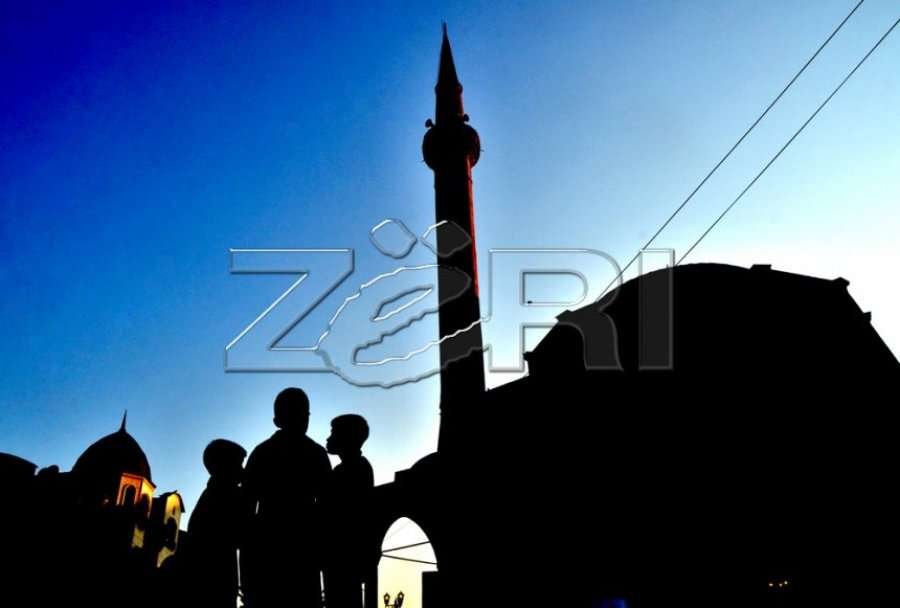 Disa persona vjedhin paratë e bamirësisë në një xhami në Lipjan