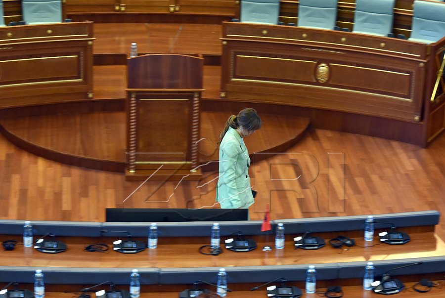 Haxhiu nuk përjashton mundësi për seanca të tjera sot e nesër