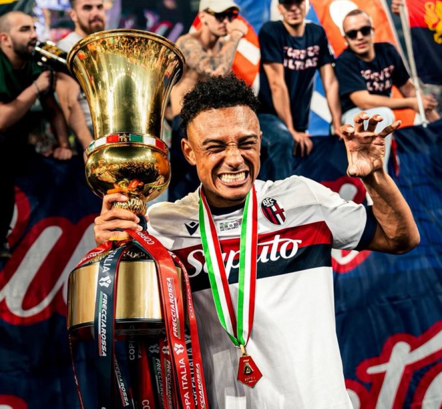 Napoli përparon në bisedimet për të nënshkruar me Dan Ndoyen