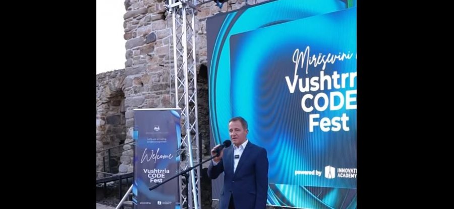 Idrizi: Vushtrria po shndërrohet në qendër të inovacionit dhe robotikës