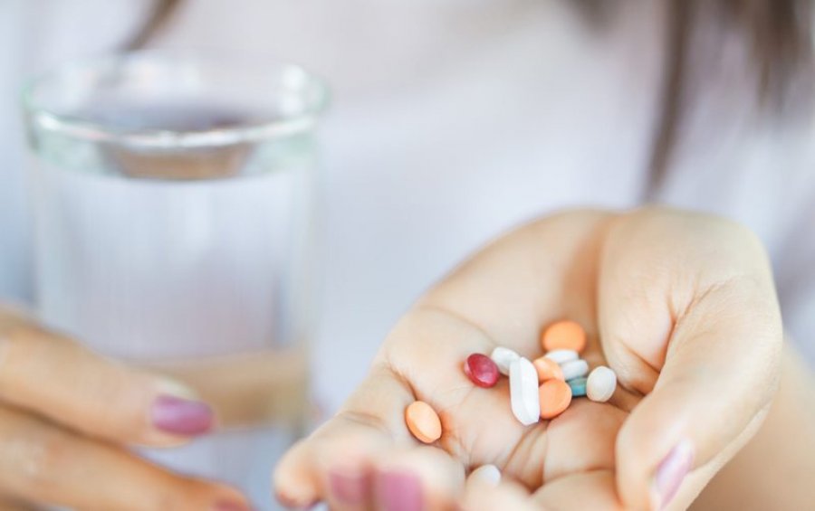 Menopauza, këshilla se si ta kaloni në një mënyrë të shëndetshme
