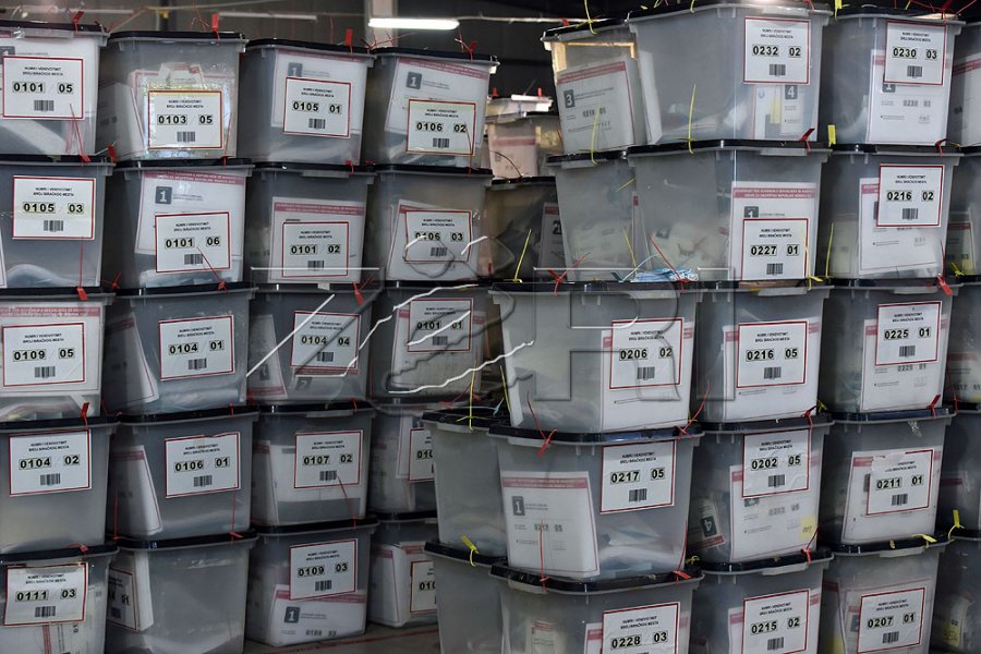 Sot pritet të fillojë numërimi i votave me kusht