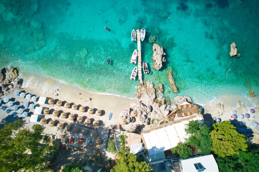 Faqja e njohur turistike: Dhërmiu parajsa e rivierës së fshehur të Shqipërisë me diell, det dhe qetësi