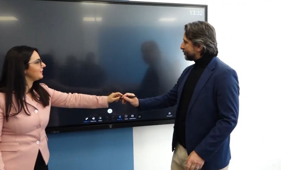 Prishtina vazhdon me procesin e digjitalizimit të shkollave