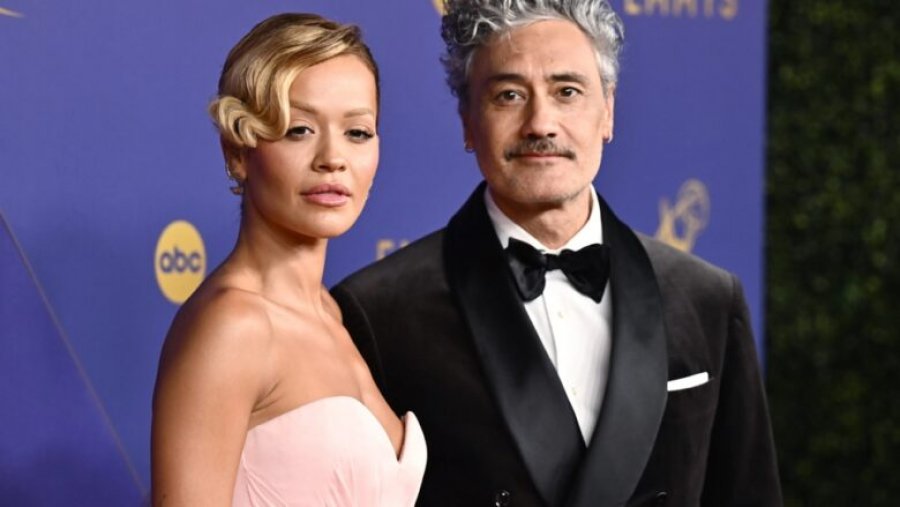 Rita Ora flet për martesën e saj me Taika Waititin: Ne më shumë e shohim veten si shokë sesa si burrë e grua