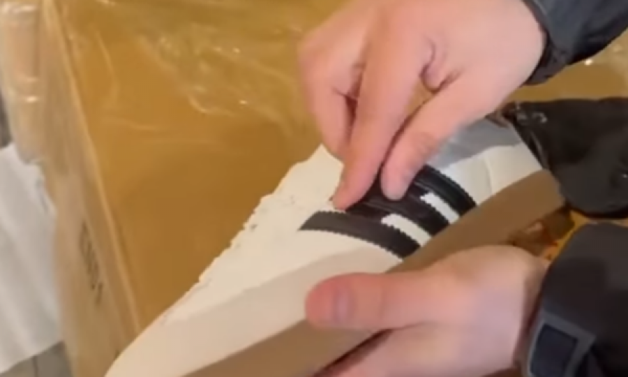 Dogana parandalon futjen në treg të mbi 3 mijë mbathjeve sportive të falsifikuara