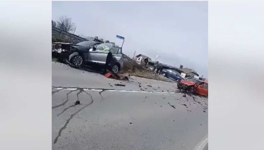   Aksident në Zajm të Klinës, lëndohen tre persona [video]