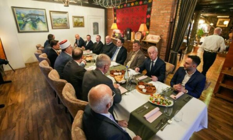 Abdixhiku shtroi iftar për Myftiun Tërnava dhe delegacionin e BIK-ut