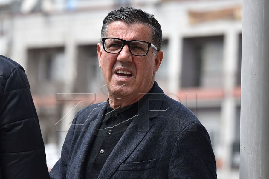 Shkoi në Gjilan për bulevardin e qytetit, Haziri ia përmend Kurtit autostradën dhe stadiumin që s’u bënë kurrë