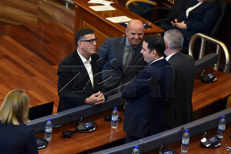 Haziri: LDK-ja nuk e sheh lehtë koalicionin me LVV-në, Kurti e ka nevojën për bashkëpunim si oksigjen