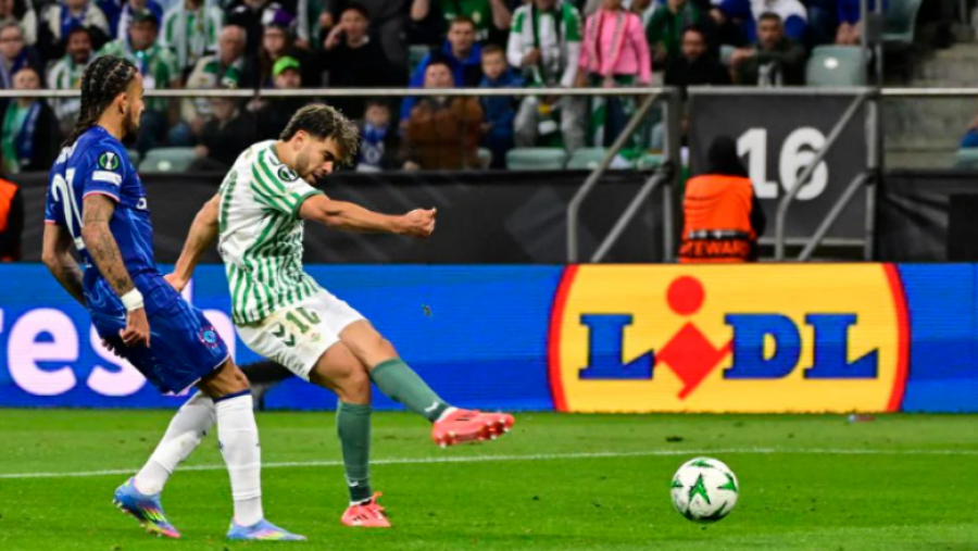 Pjesa e parë e finales: Real Betisi në epërsi minimale ndaj Chelseat
