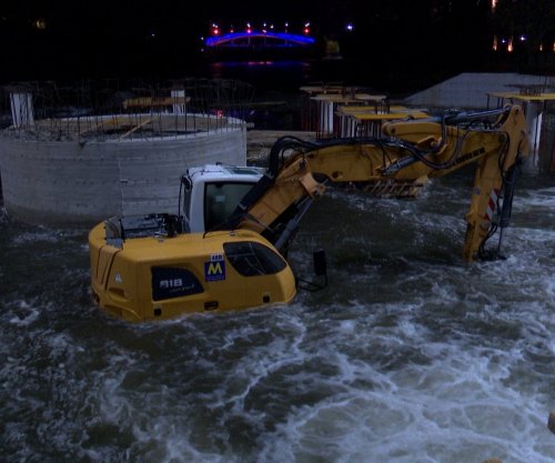 Uji i Ibrit depërton në vendpunishten e urës për këmbësorë