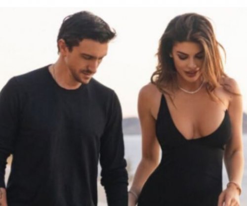 Angela Martini i jep fund martesës 7-vjeçare me Drago Savulescu