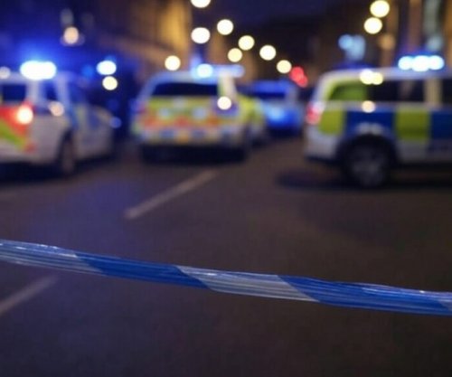 Disa persona goditen me thikë në një tren në Britani të Madhe, dy të arrestuar