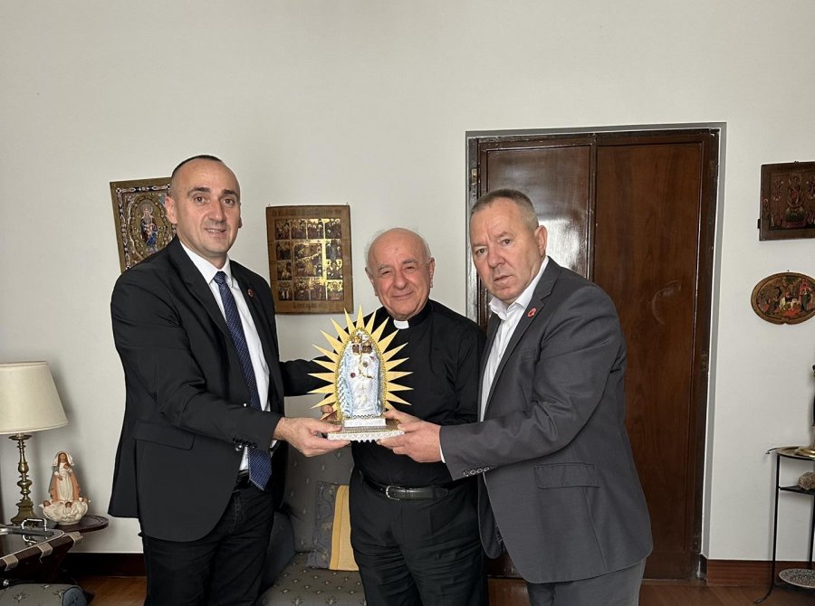 Zëri i luftëtarëve të lirisë u dëgjua edhe në Vatikan