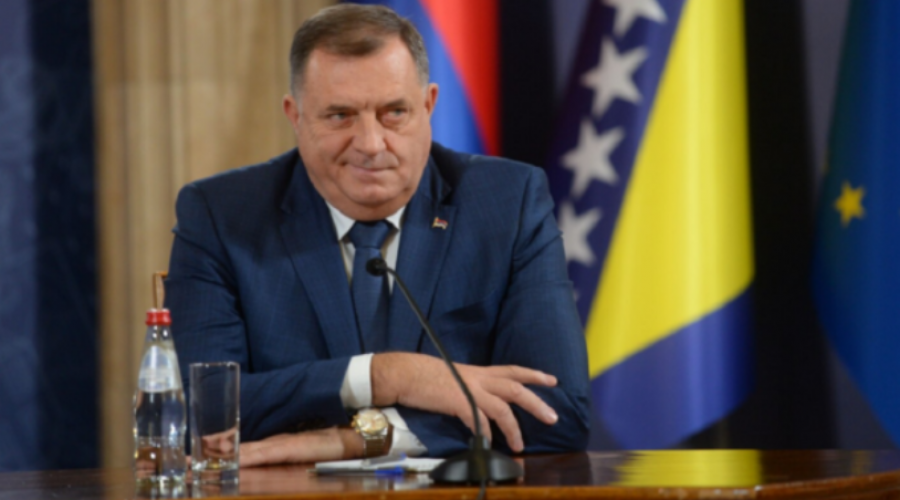 Dodiku pa sanksione: A po nis një kapitull i ri politik në Bosnje?