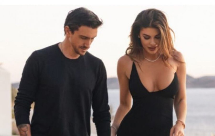 Angela Martini i jep fund martesës 7-vjeçare me Drago Savulescu