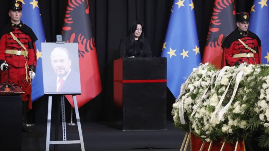 Fjalimi emocionues i gruas së Fatos Nanos: Sot, një nga ditët që s’dua të jetoj