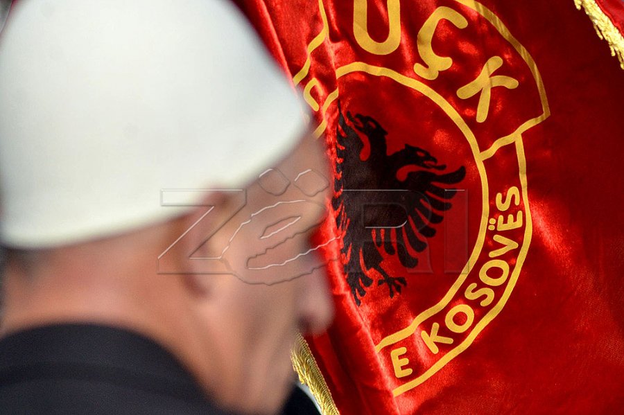 Profesori britanik, gazetarit serb: UÇK-ja për ju ishin terroristë, për të tjerët luftëtarë të lirisë