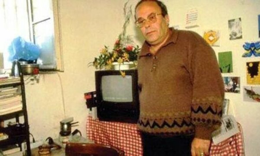 Si Fatos Nano i shkruante nga qelia dashurisë së gjimnazit, letra e veçantë e ish-kryeministrit për “Rexhinën e tij”