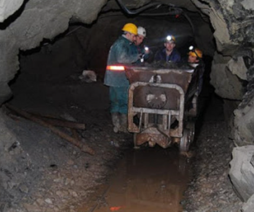 Humb jetën administratori në minierat e Bulqizës