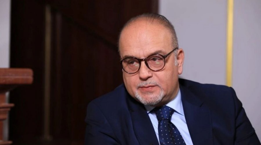 Profesori në Beograd: Vuçiqi nuk është president, por rrëmbyes e uzurpator i postit