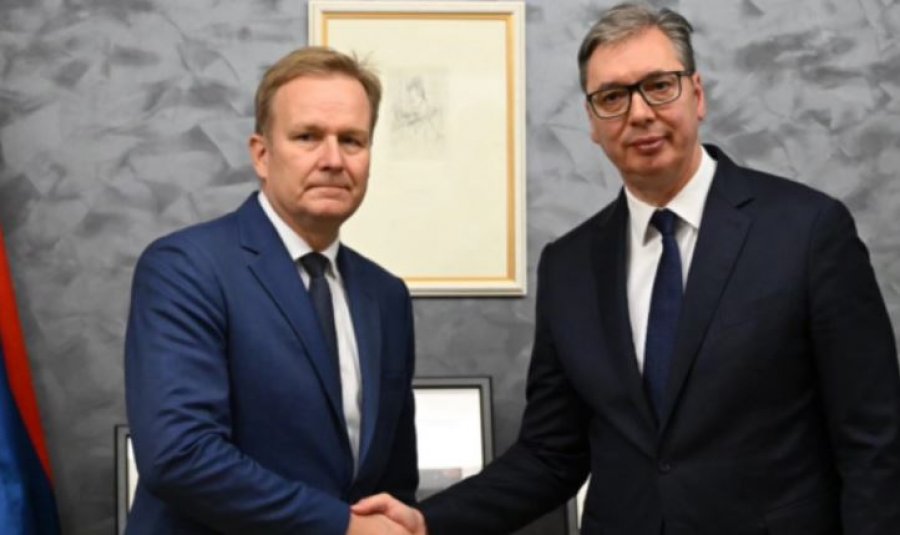 Vuçiqi në Bruksel me përfaqësuesin e BE-së: Asociacioni element kyç për zgjidhje të qëndrueshme