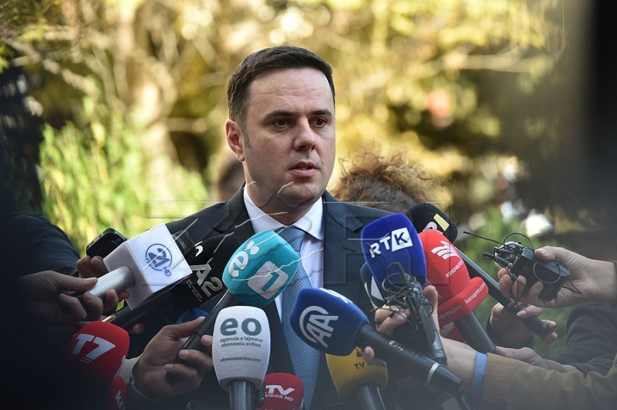 Abdixhiku thërret konferencë për media