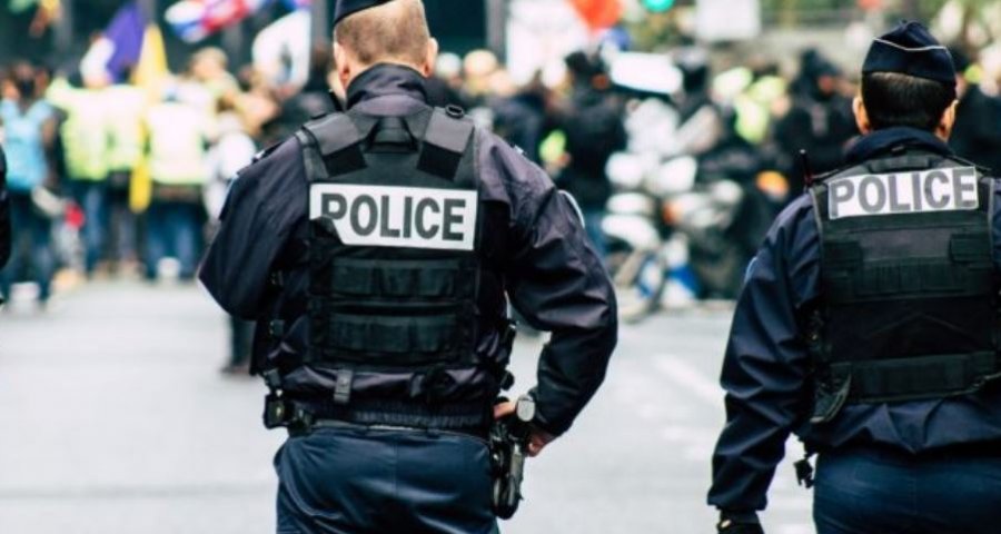 Automjeti përplaset me turmën e këmbësorëve  plagosen dhjetë persona në Francë