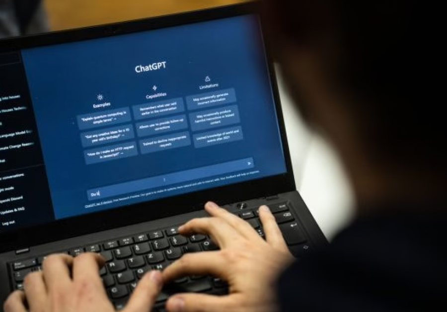 Përdorimi i inteligjencës artificiale nga studentët, një fenomen gjithnjë e më i shpeshtë