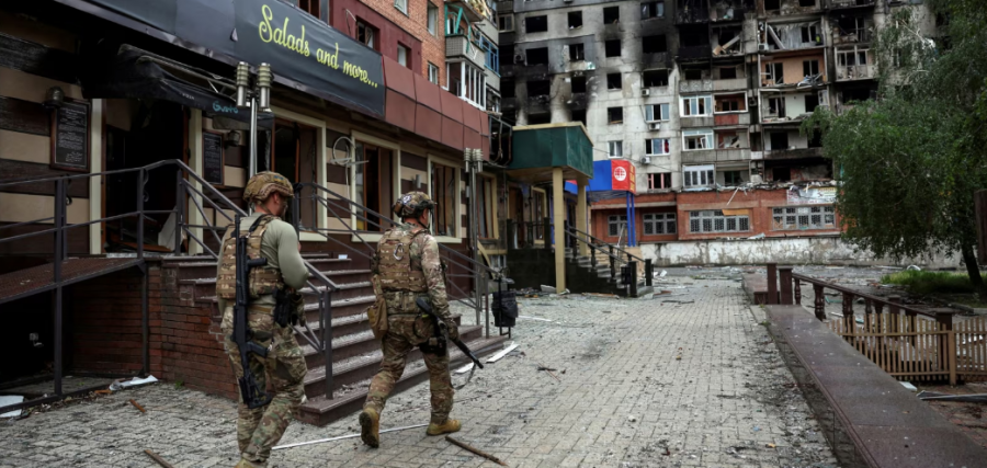 Ukraina mohon se trupat e saj janë rrethuar në Pokrovsk