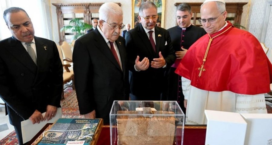 Papa Leo pret Mahmoud Abbasin për herë të parë