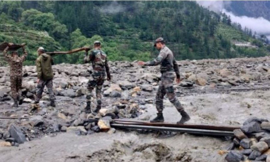 Tajfuni  Kalmaegi  arrin në Vietnam